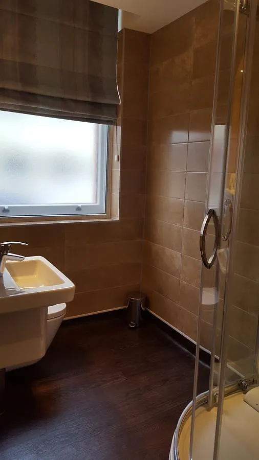 The Bull & Stirrup Hotel Wetherspoon تشيستر